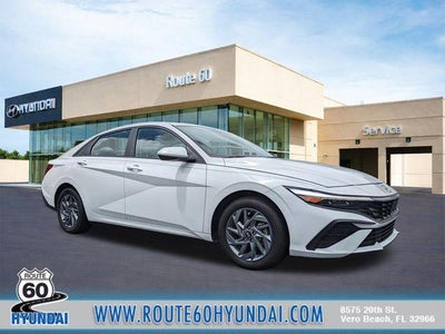 2024 Hyundai Elantra SEL 4DR Sedan