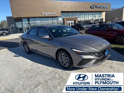 2024 Hyundai Elantra SEL 4DR Sedan