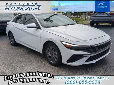 2024 Hyundai Elantra SEL 4DR Sedan