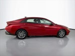 2024 Elantra Thumbnail 16