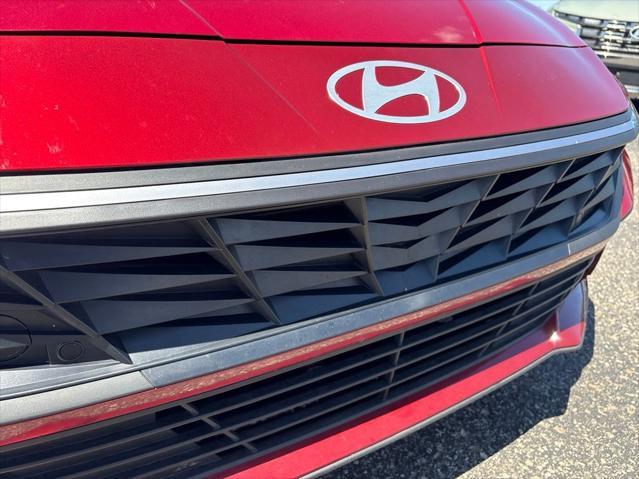 2025 Hyundai Elantra - $19,699