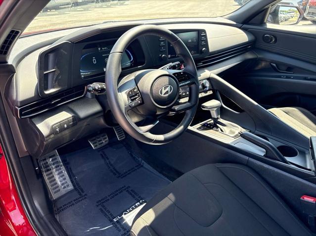 2025 Hyundai Elantra - $19,699