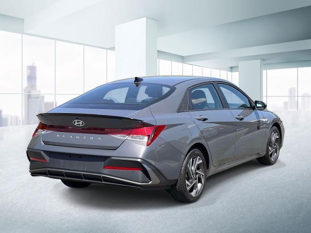 2025 Hyundai Elantra - $21,999
