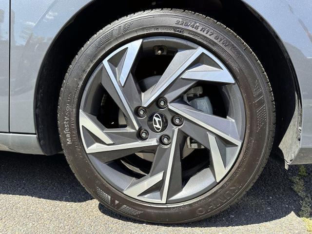 2025 Hyundai Elantra - $21,999