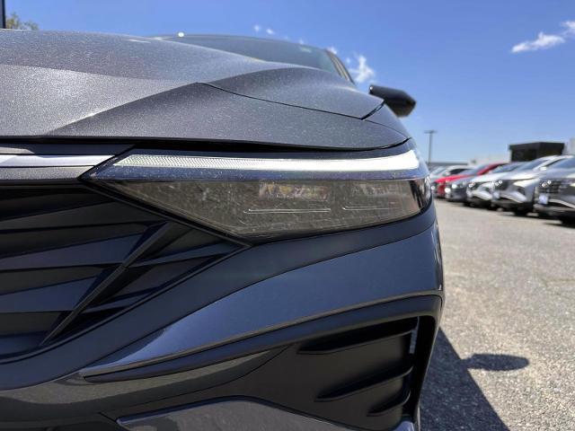 2025 Hyundai Elantra - $21,999