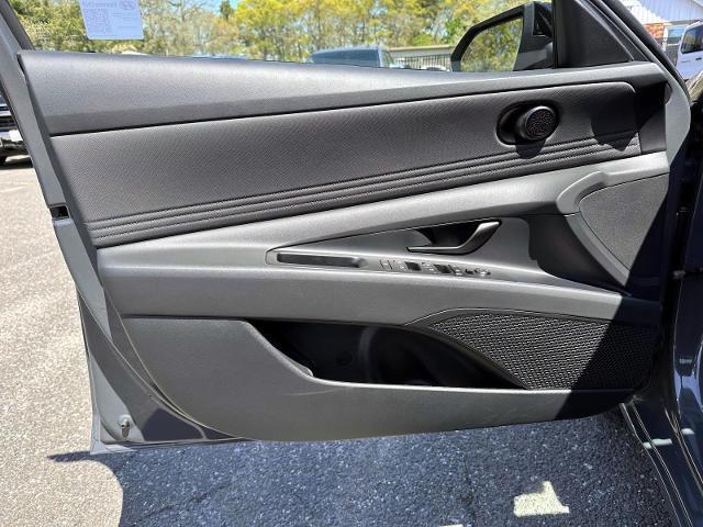2025 Hyundai Elantra - $21,999
