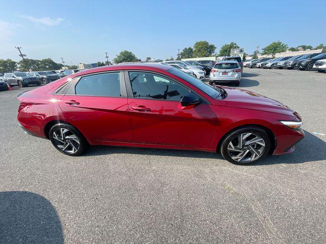 2025 Hyundai Elantra - $21,995