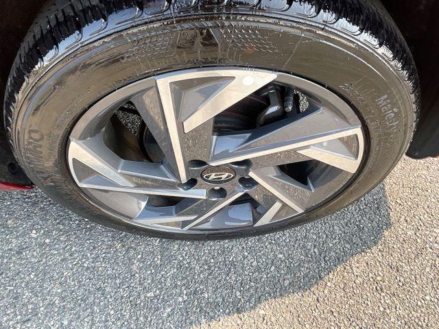 2025 Hyundai Elantra - $21,995