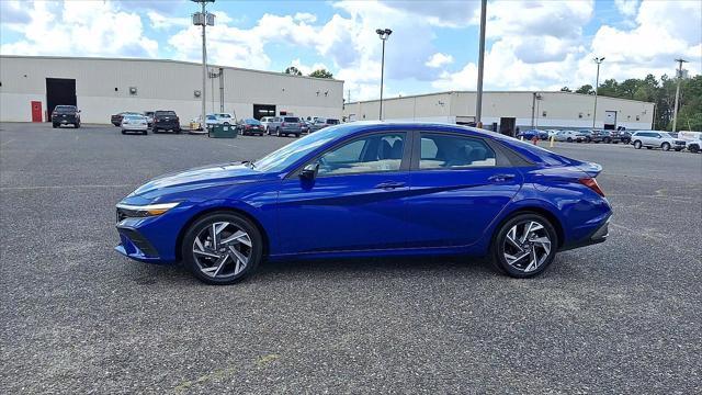 2025 Hyundai Elantra - $23,901