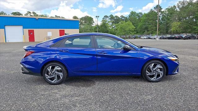 2025 Hyundai Elantra - $23,901