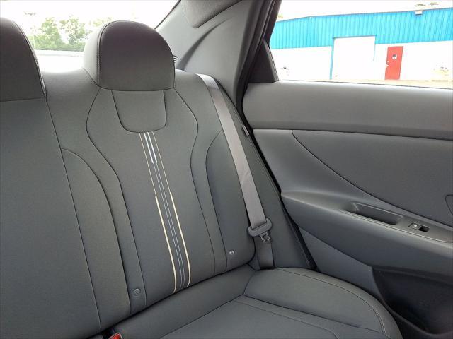 2025 Hyundai Elantra - $23,901