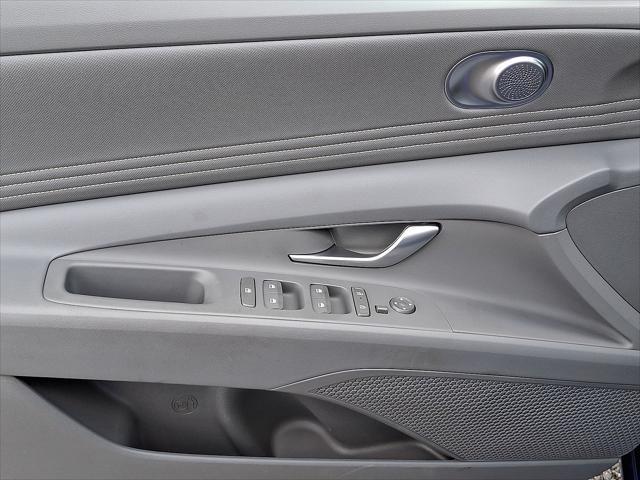 2025 Hyundai Elantra - $23,901