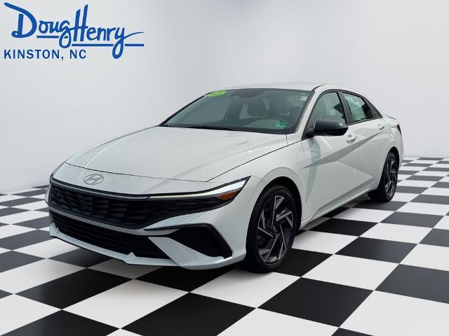 2025 Hyundai Elantra - $21,254
