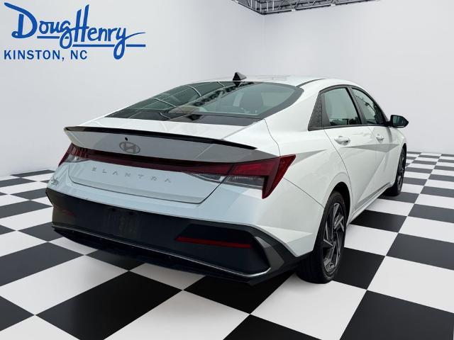 2025 Hyundai Elantra - $21,254