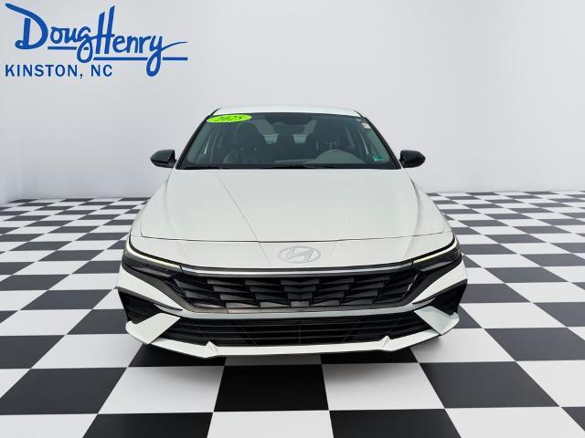 2025 Hyundai Elantra - $21,254