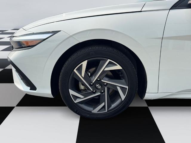 2025 Hyundai Elantra - $21,254