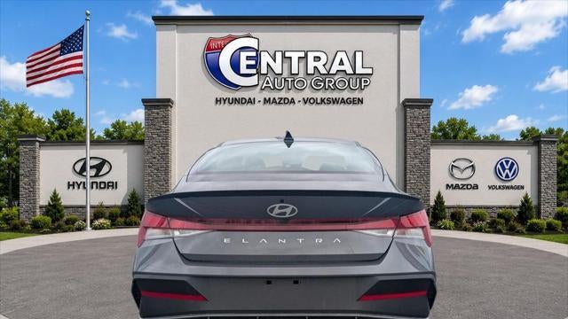 2025 Hyundai ELANTRA SEL Sport