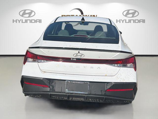 2026 Hyundai Elantra - $21,098