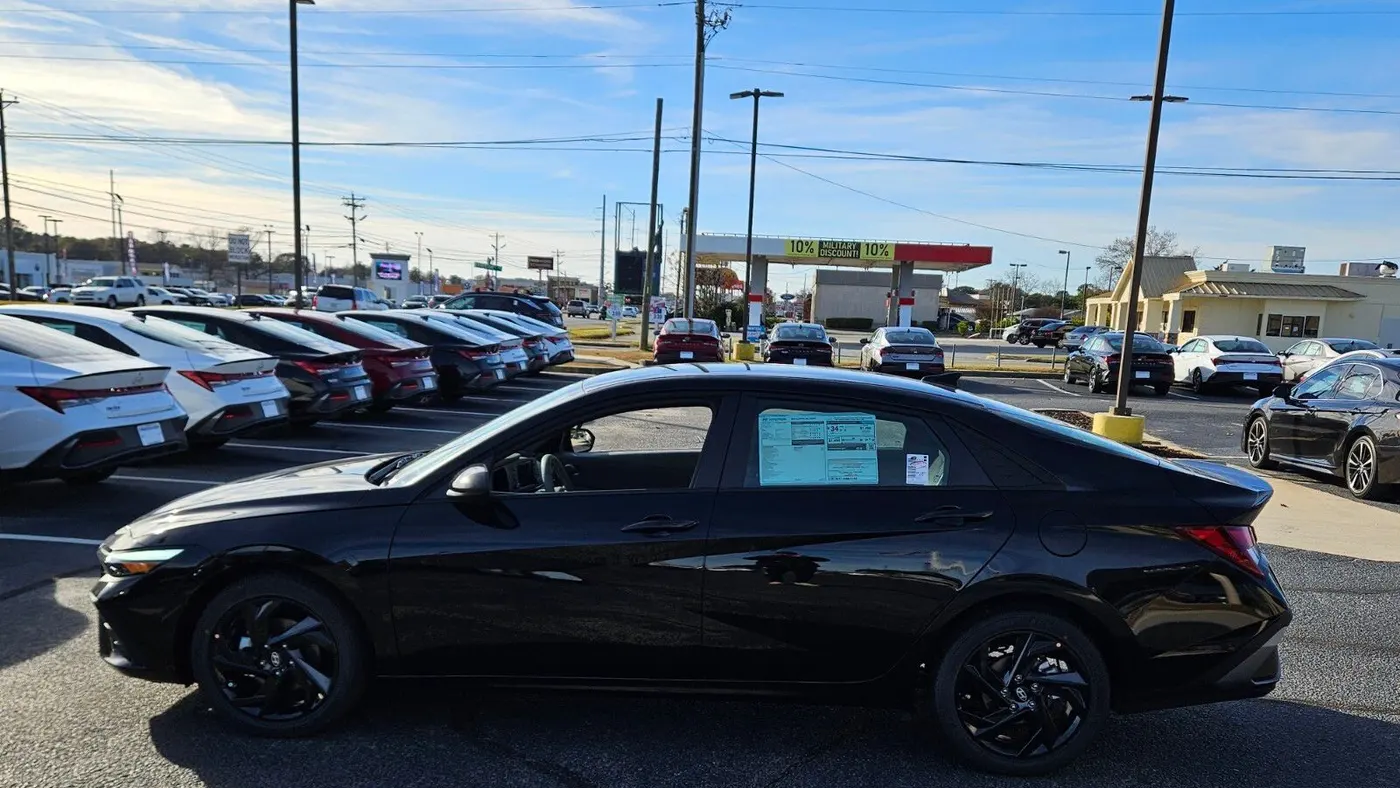 2026 Hyundai ELANTRA SEL Sport