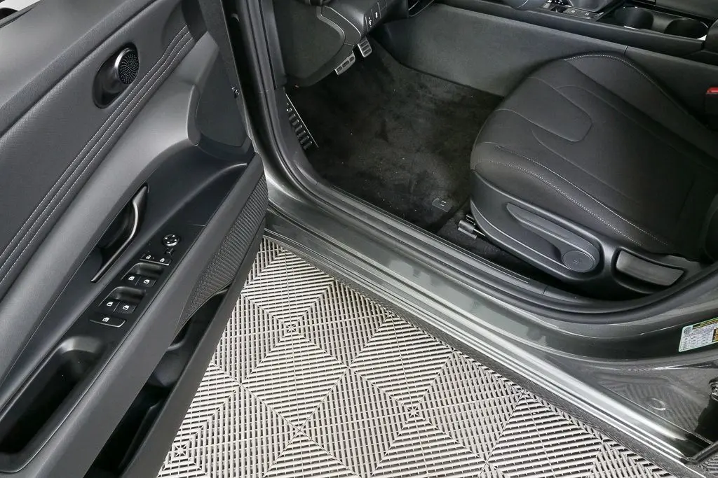 2026 Hyundai Elantra - $26,190