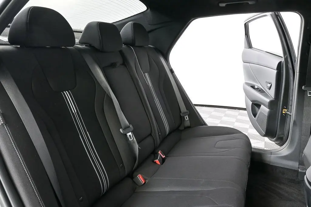 2026 Hyundai Elantra - $26,190