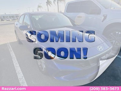 2024 Hyundai Elantra SEL 4DR Sedan