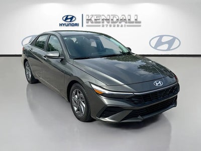2024 Hyundai Elantra SEL 4DR Sedan