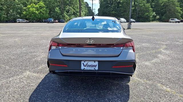 2024 Hyundai Elantra - $21,901