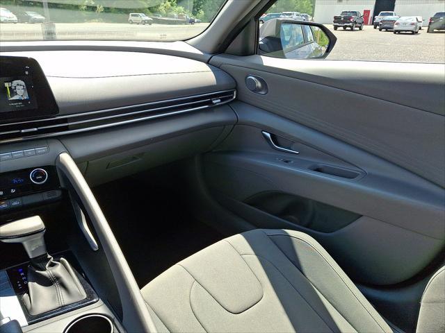 2024 Hyundai Elantra - $21,901