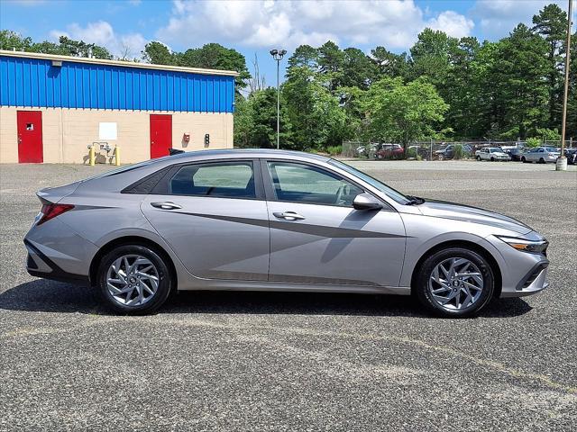 2024 Hyundai Elantra - $21,901