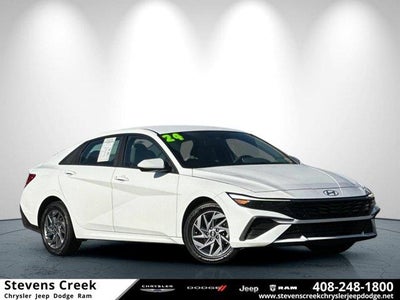 2024 Hyundai Elantra SEL 4DR Sedan