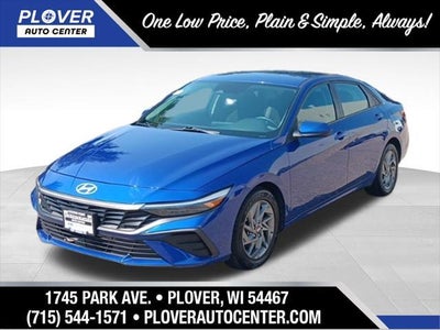 2024 Hyundai Elantra SEL 4DR Sedan