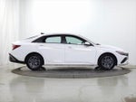 2024 Elantra Thumbnail 10