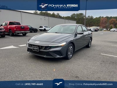 2024 Hyundai Elantra SEL 4DR Sedan