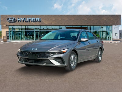 2024 Hyundai Elantra SEL 4DR Sedan