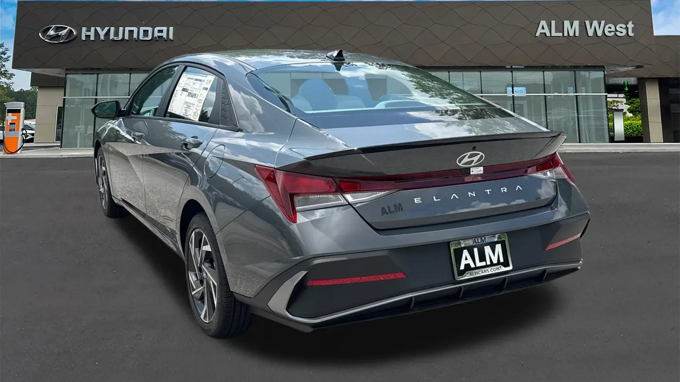 2025 Hyundai ELANTRA SEL Sport