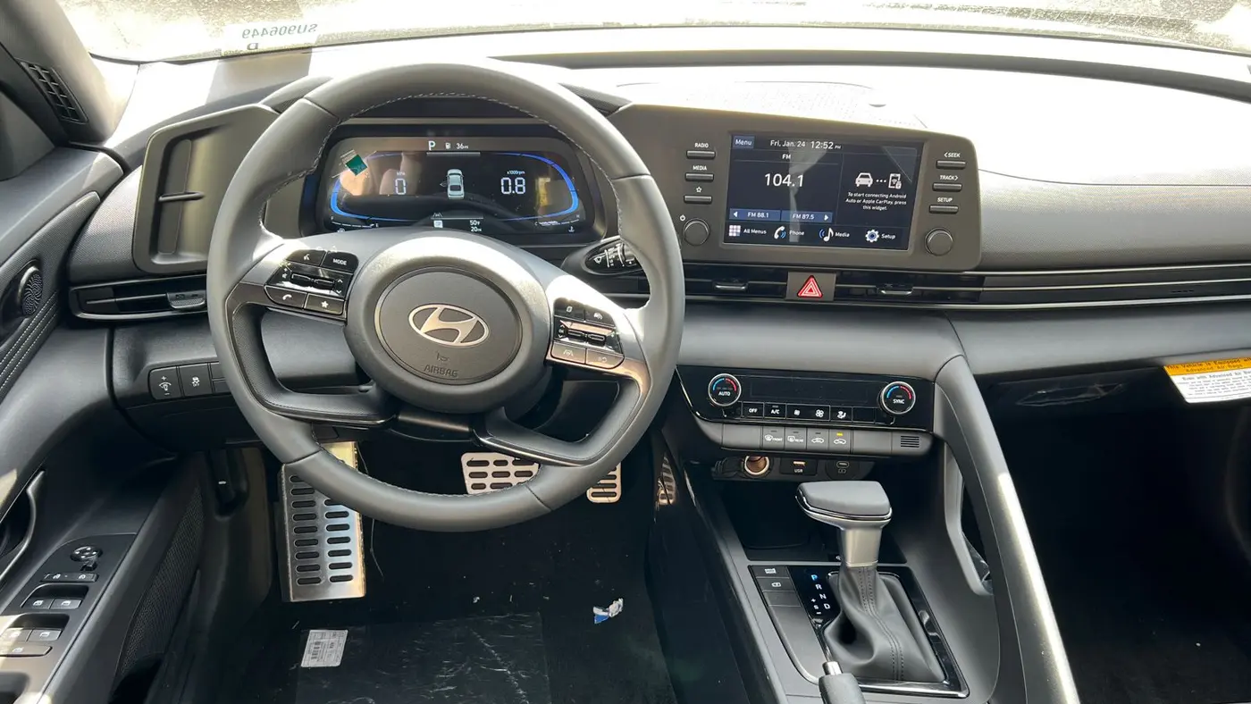2025 Hyundai ELANTRA SEL Sport
