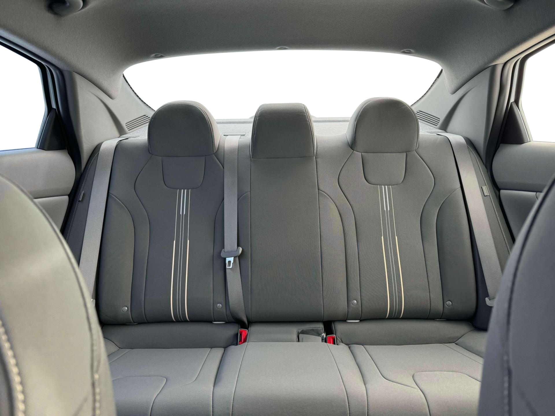 2025 Hyundai Elantra - $21,801