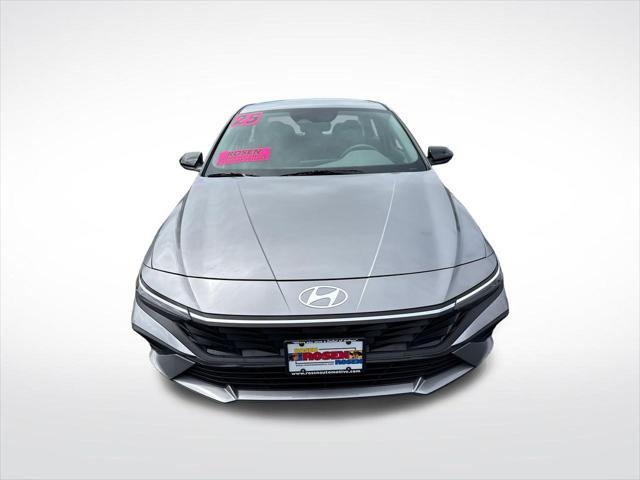 2025 Hyundai Elantra - $20,892