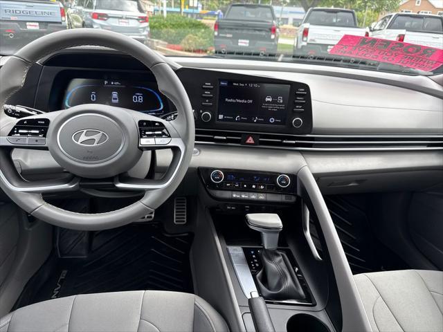 2025 Hyundai Elantra - $20,892
