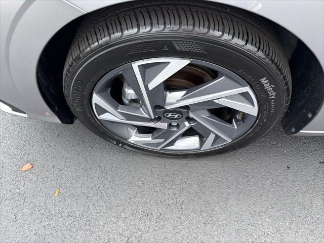 2025 Hyundai Elantra - $20,892