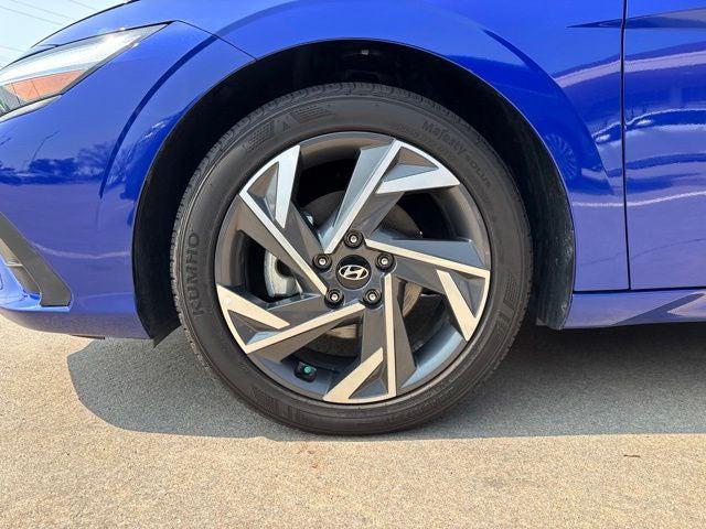 2025 Hyundai Elantra - $23,593