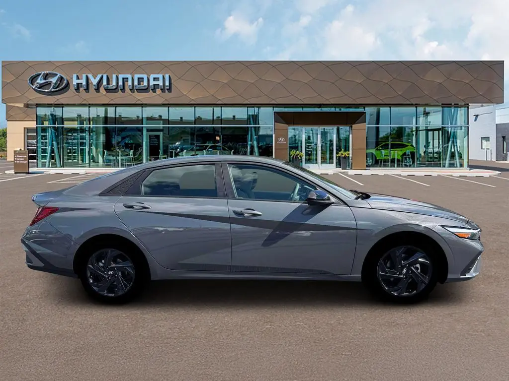 2026 Hyundai Elantra - $25,025