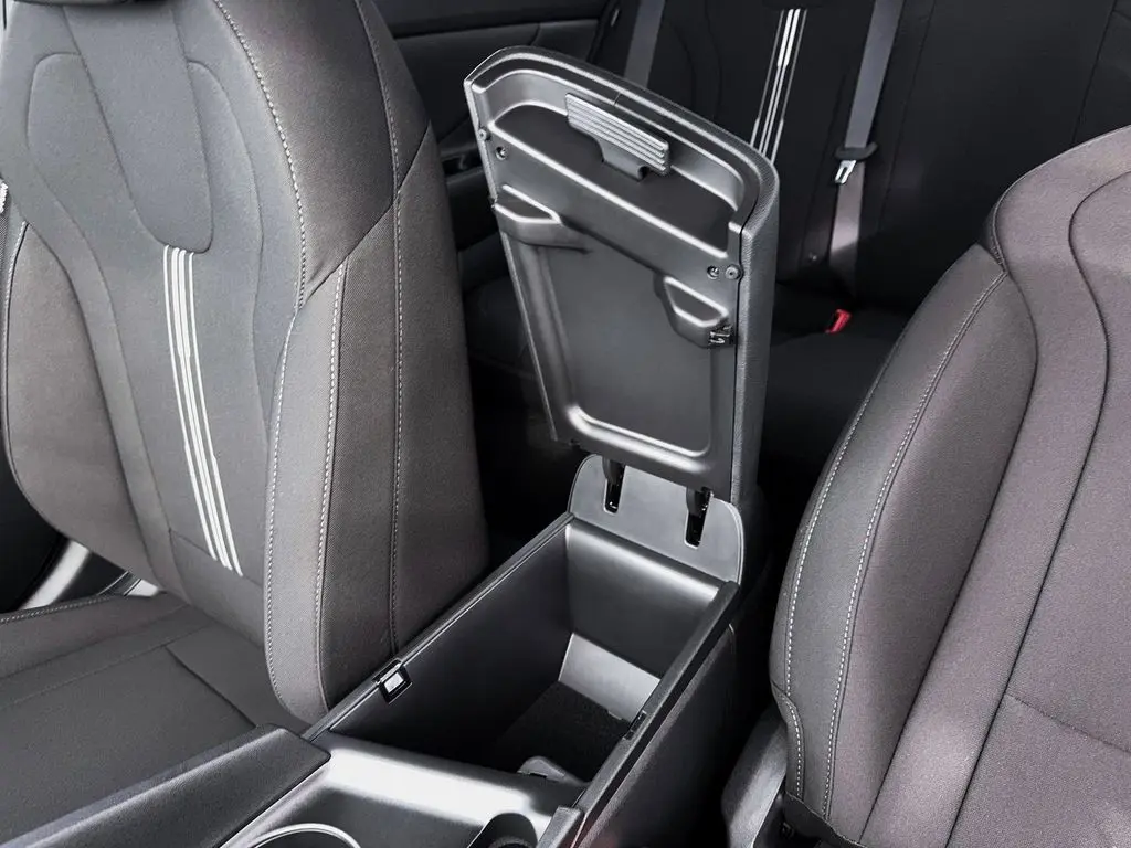 2026 Hyundai Elantra - $25,025