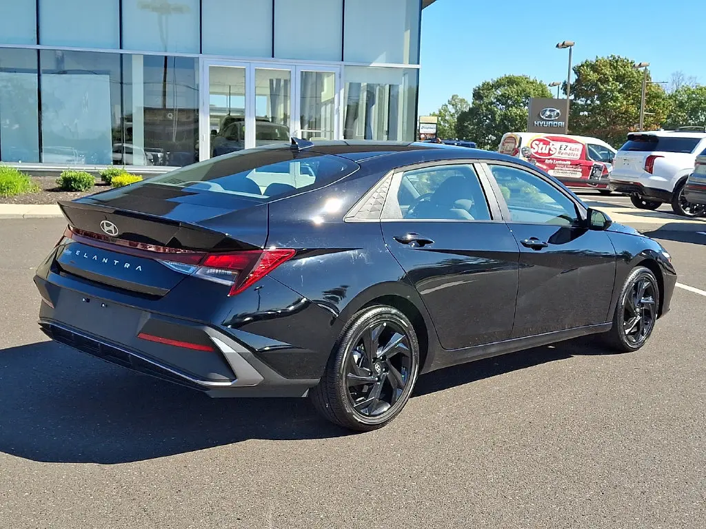 2026 Hyundai Elantra - $22,676