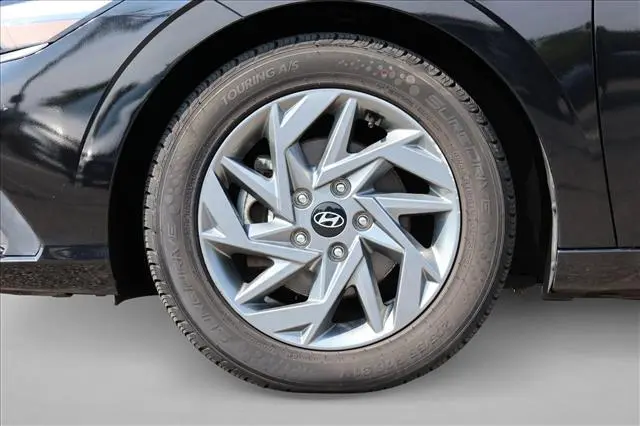 2024 Hyundai Elantra - $16,198