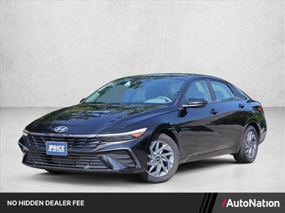 2024 Hyundai Elantra SEL 4DR Sedan