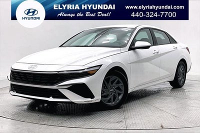2024 Hyundai Elantra SEL 4DR Sedan