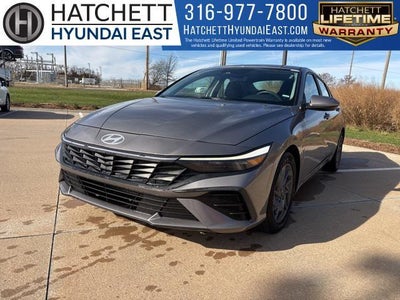 2024 Hyundai Elantra SEL 4DR Sedan