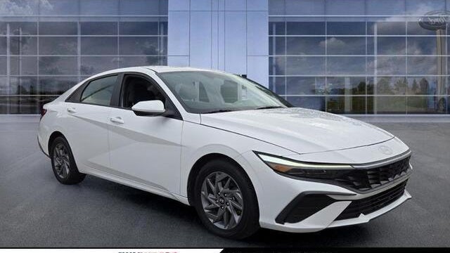 Preowned 2024 Hyundai ELANTRA SEL for Sale